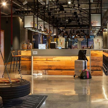 Готель Moxy Omaha Downtown Екстер'єр фото