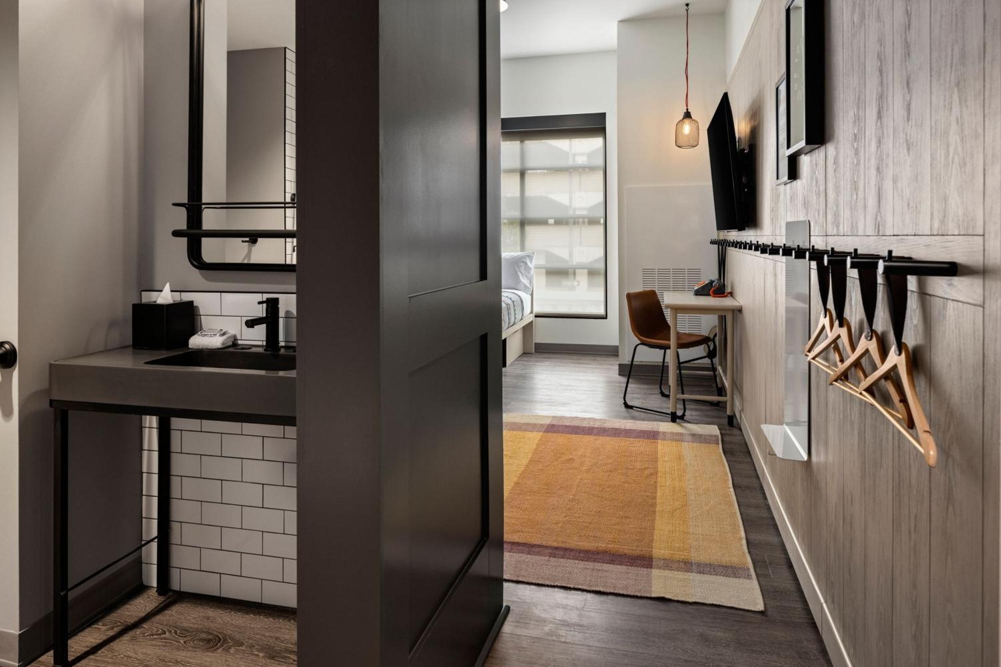 Готель Moxy Omaha Downtown Екстер'єр фото