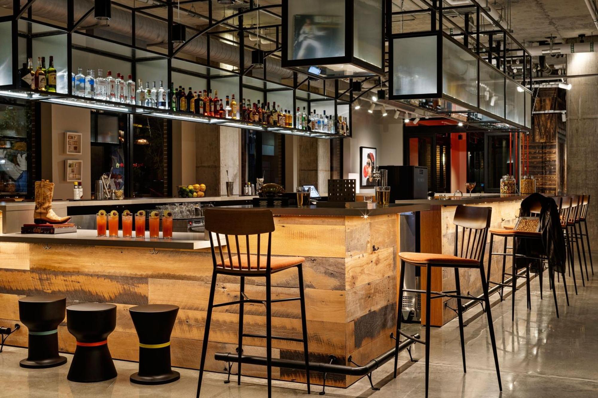 Готель Moxy Omaha Downtown Екстер'єр фото