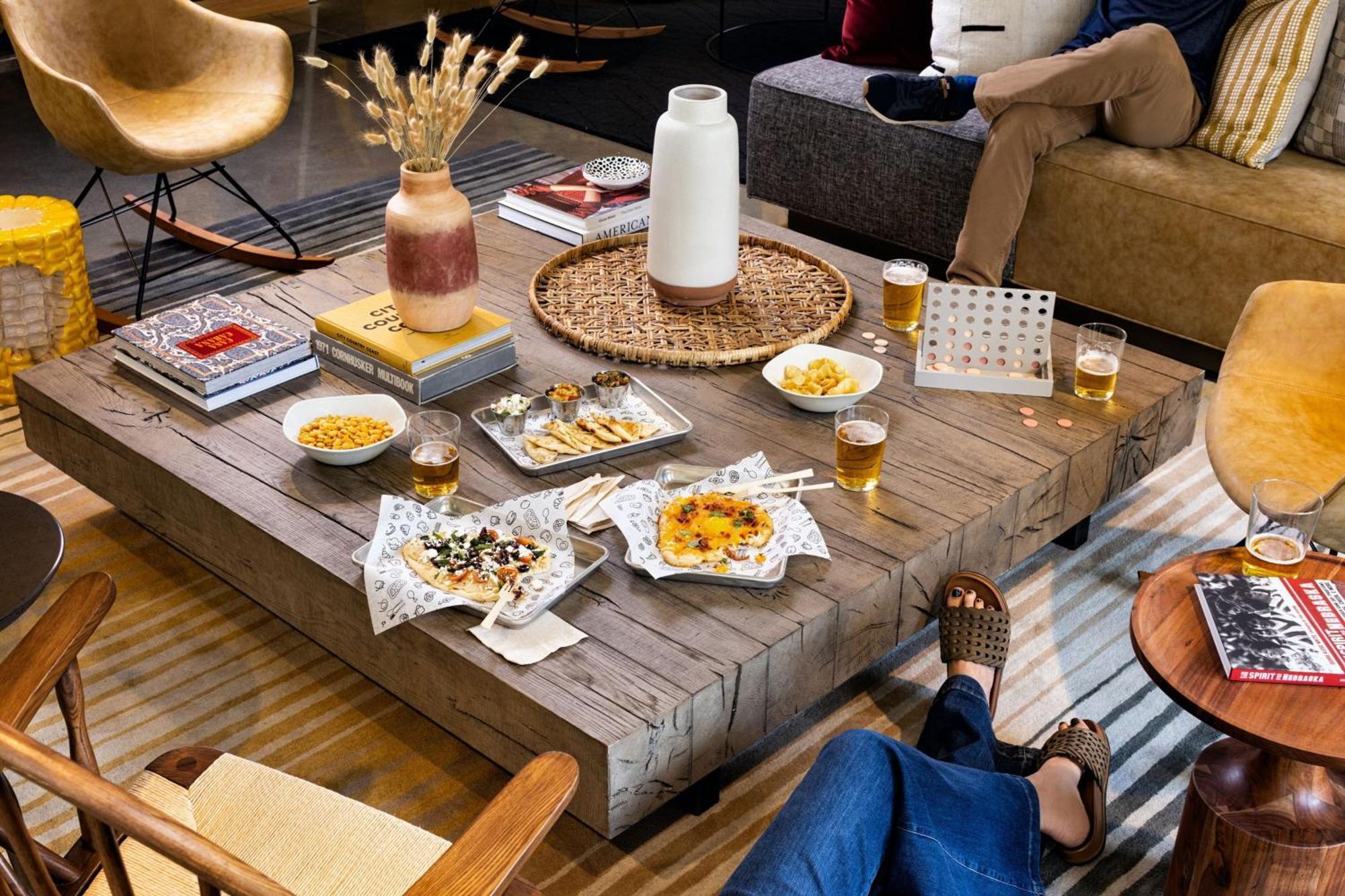 Готель Moxy Omaha Downtown Екстер'єр фото