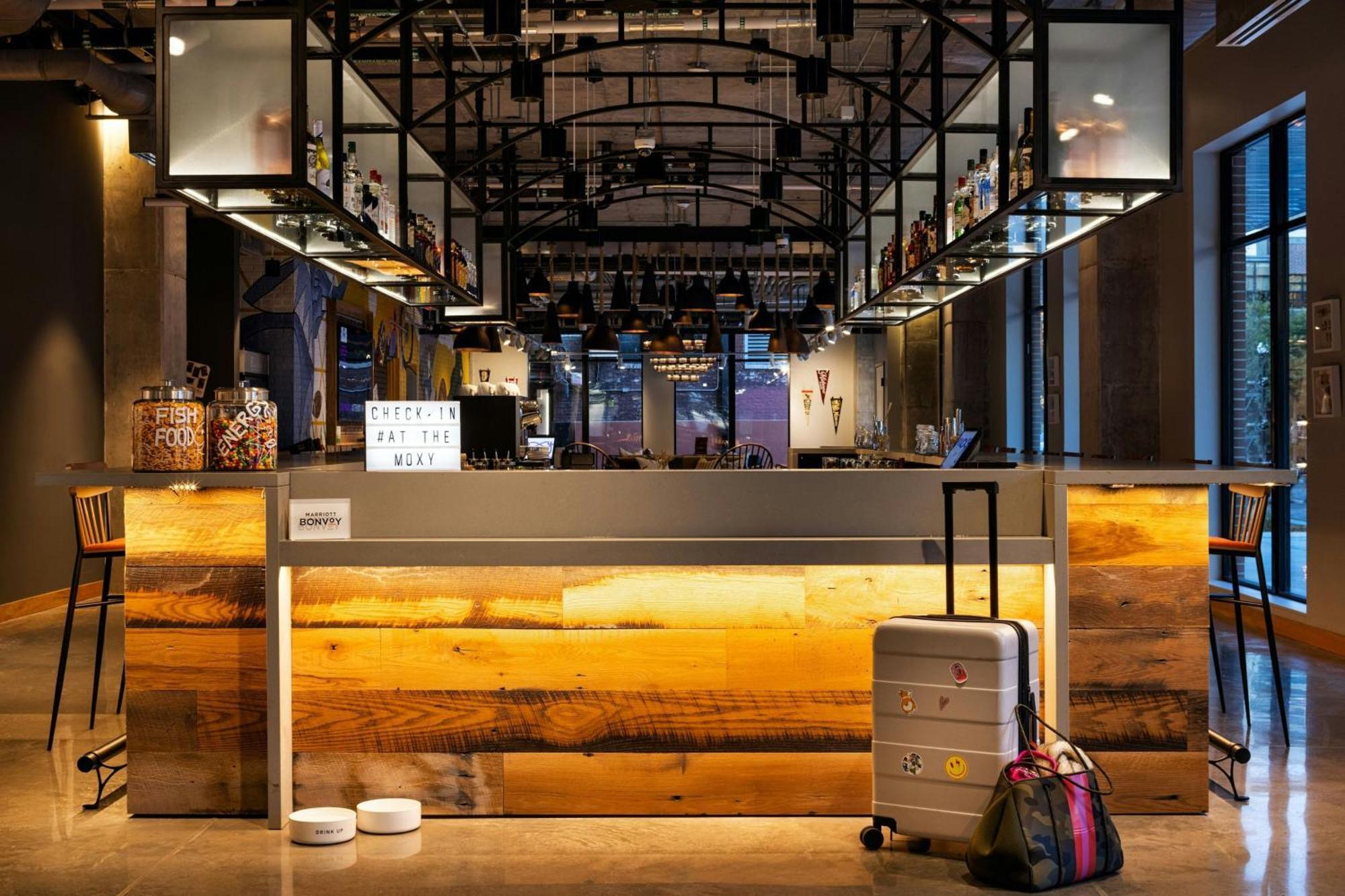 Готель Moxy Omaha Downtown Екстер'єр фото